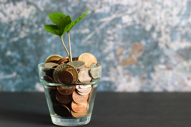 <strong>15 Ways to Save more money this year</strong>